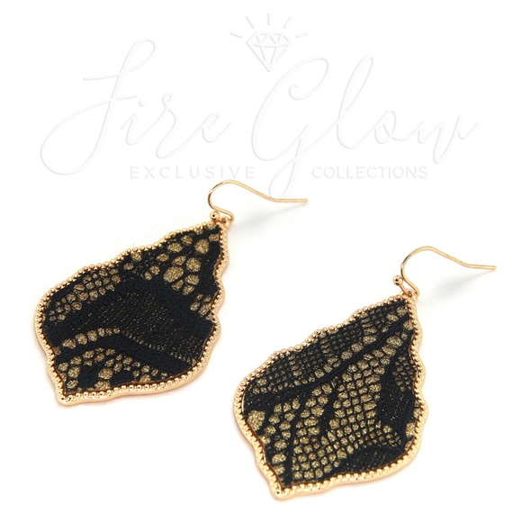 Lace and Glitter Accent Marquis Shape Earrings - Picture 5 of 8